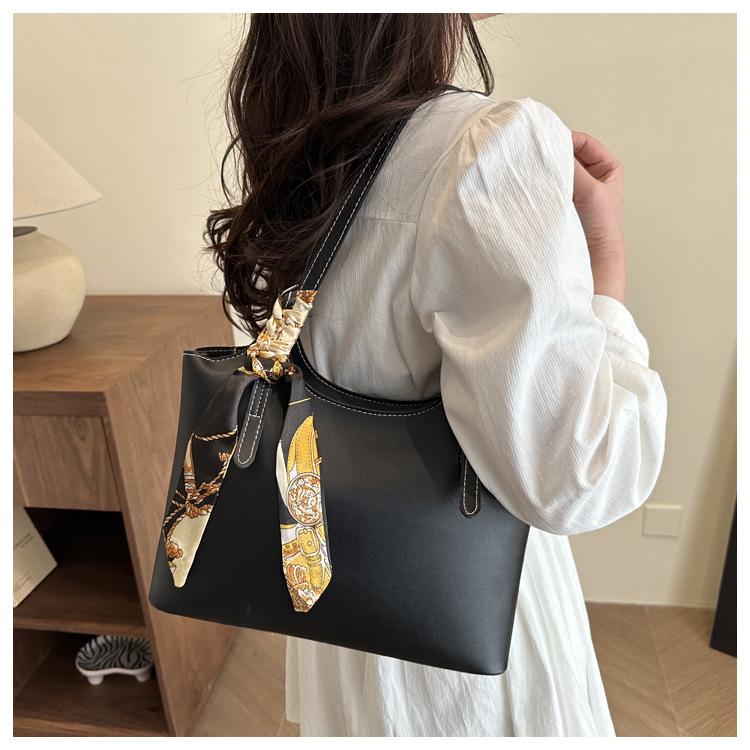 Vintage Style Large Capacity Tote Bag High Quality Faux Leather Shoulder Handbag for Women CLE