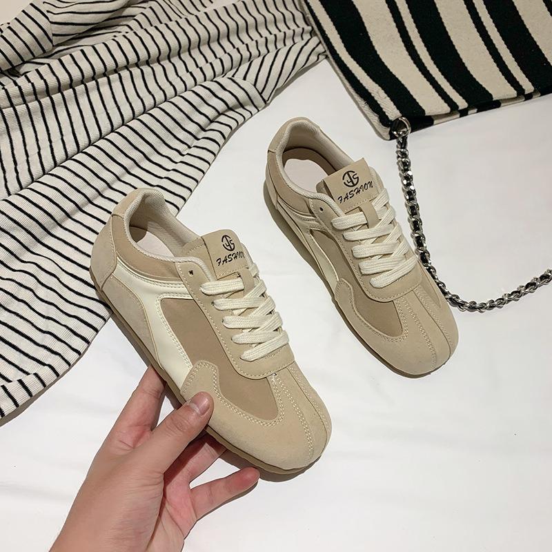 Fashionable contrasting shoelaces round square head casual style women's college style sports board shoes