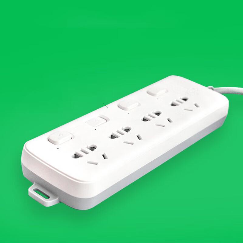 BULL 4-Outlet Power Strip with Individual Switches