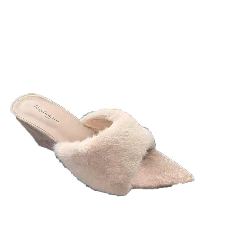 Premium French casual pointed-toed fluffy slippers high-heeled slippers 2025 new autumn and winter fashion wedge slippers
