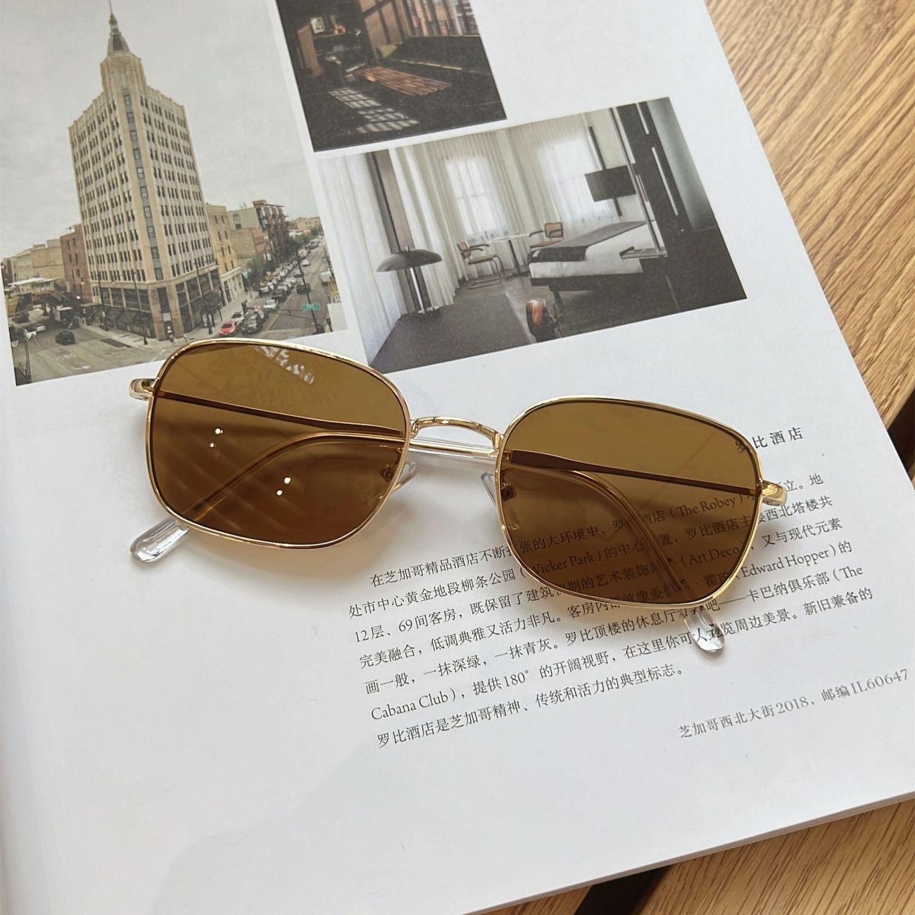

Vintage Square Metal Frame, High-End Trendy Sunglasses, Men S And Women S Fashion Ins Style Street Sunglasses