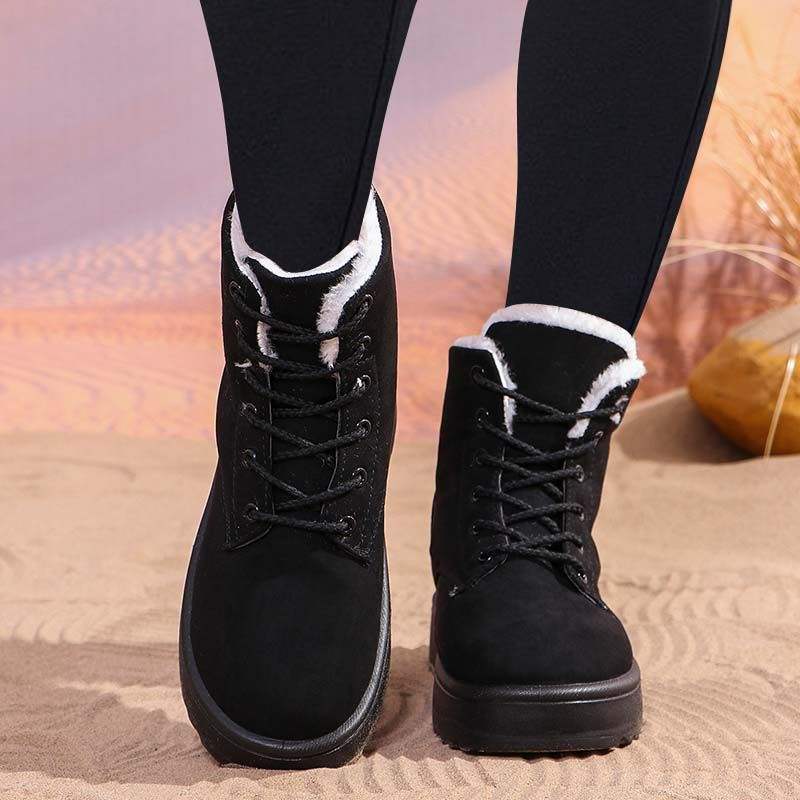 New large-size snow boots in autumn and winter, piled and thickened waterproof women's cotton shoes, women's mother shoes, thick-soled warm large-size