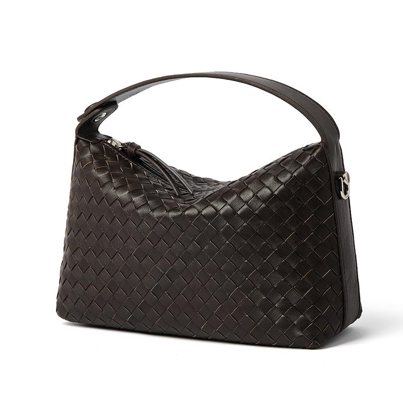 

2026 Rhombus Sheepskin Leather Women s Shoulder Bag - Handheld Messenger with Woven Design эбеновый