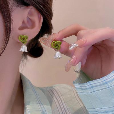 Boucles d'oreilles carillon à vent vert pour femmes, petites boucles d'oreilles fraîches japonaises et coréennes à la mode