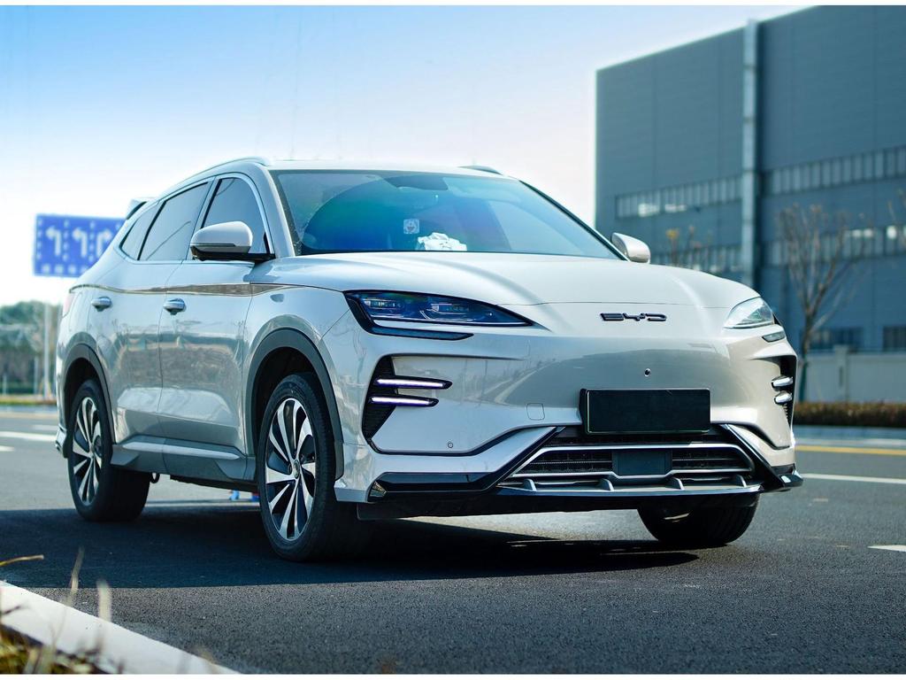 Kompatibles Dach- und Heckspoiler-Kit für 23 BYD Song PLUS Modelle - Enthält Heckdiffusor, Seitenschweller, Front- und Hecklippen.