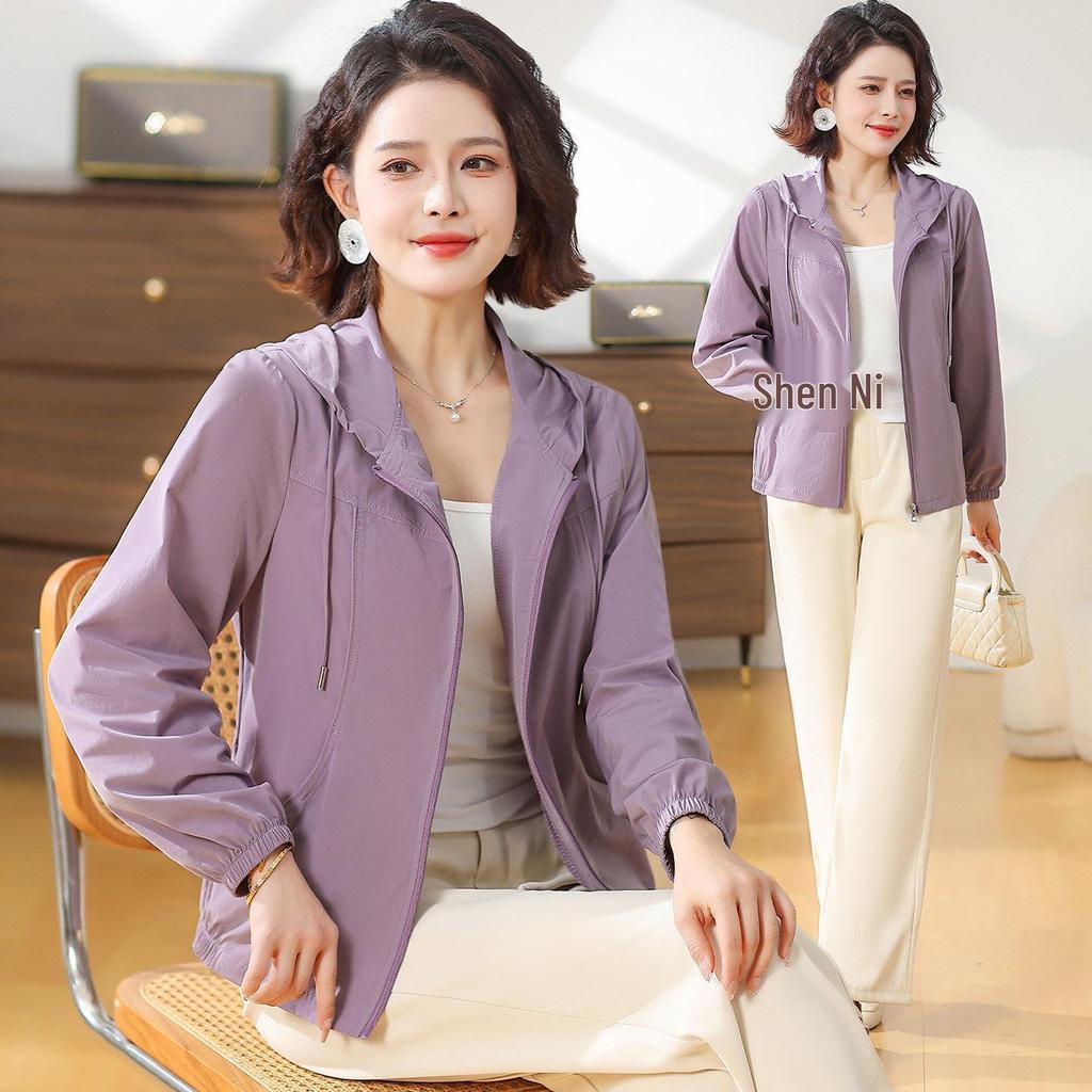 2026 Spring Hooded Jacket: Stylish Sun Protection for Moms, Breathable, Age-Defying Top for Middle-Aged and Elderly Women