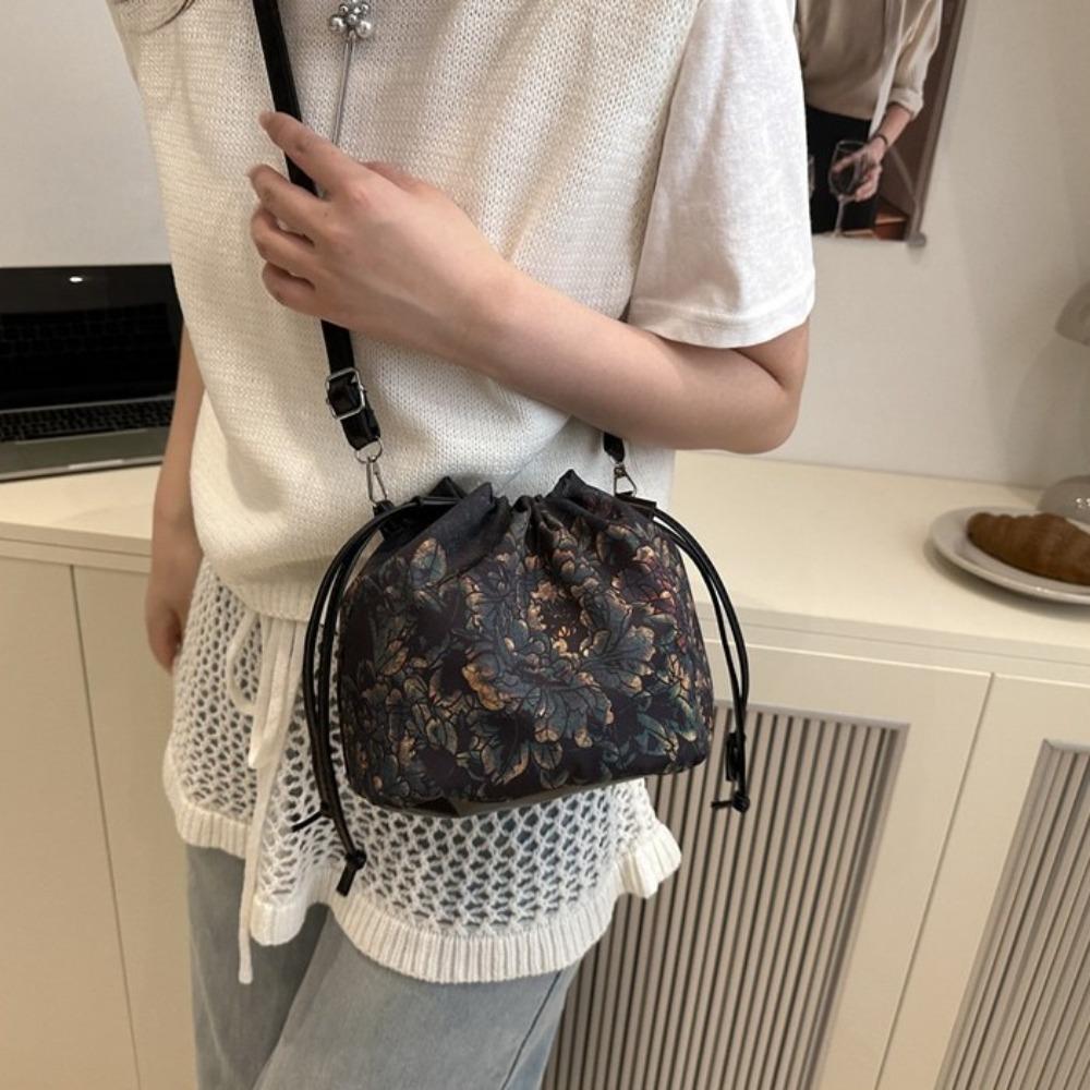 Chinese Style Ethnic Style Crossbody Bag Sanitary Napkin Bag Hanfu Drawstrings Bag  Outdoor