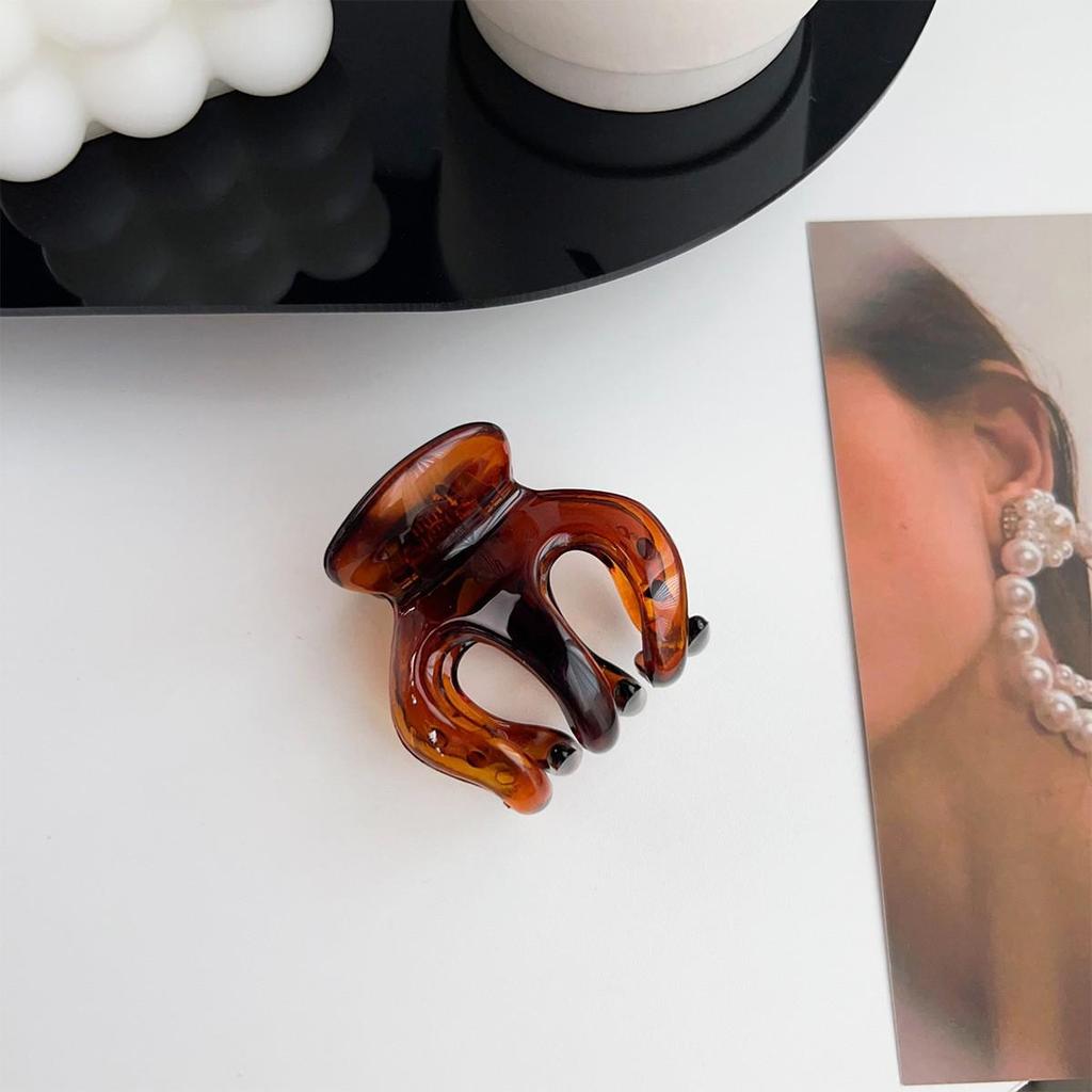 Korean Style Semi-Circular Transparent Hair Clip for Women's Updos - High-End Hollow Shark Clip