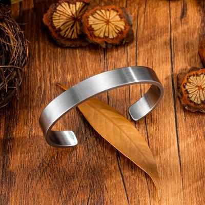 Braccialetti con polsino da uomo, in acciaio inossidabile, colore nero e argento, alla moda, gioielli maschili, regalo per il padre, nuovo arrivo