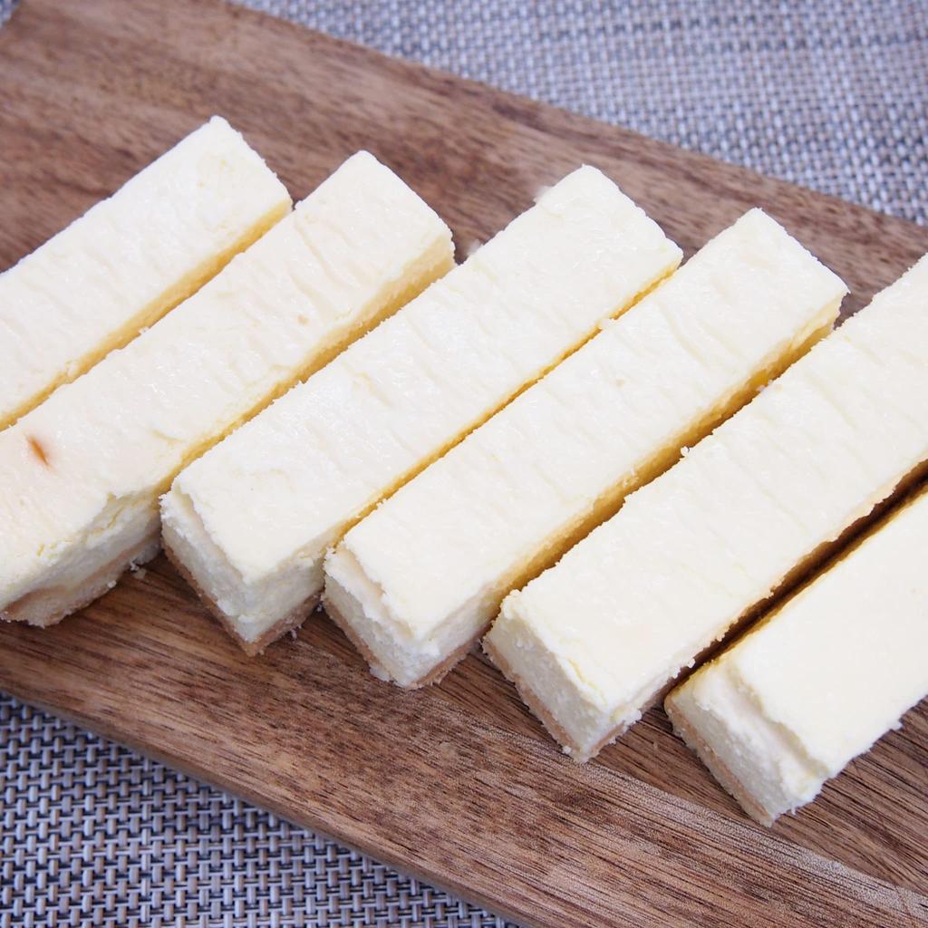 Authentic 1kg X 2 Lengths Appear To Be Uneven Cheesecake Bar Cheesecake Stick For Some Reason Sweets Western Confectionery Dessert Commercial Cake