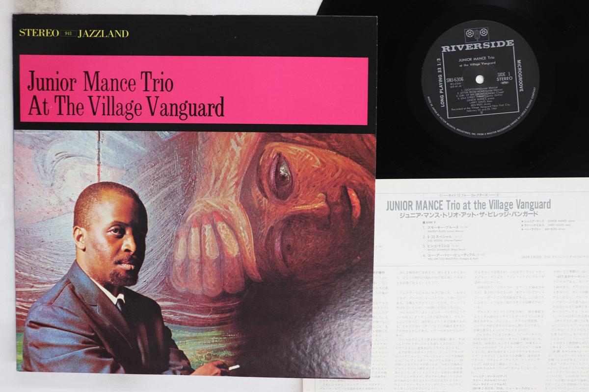 

Виниловая пластинка JUNIOR MANCE At The Village Vanguard SMJ6306 RIVERSIDE 1982 Япония Джаз Б/у