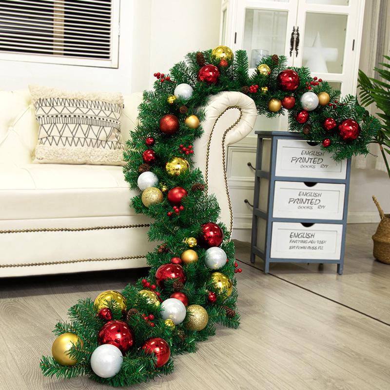 Christmas Rattan Rice Luxury Encrypted Window Display Set with Ball Ornaments and Wreath Decorations