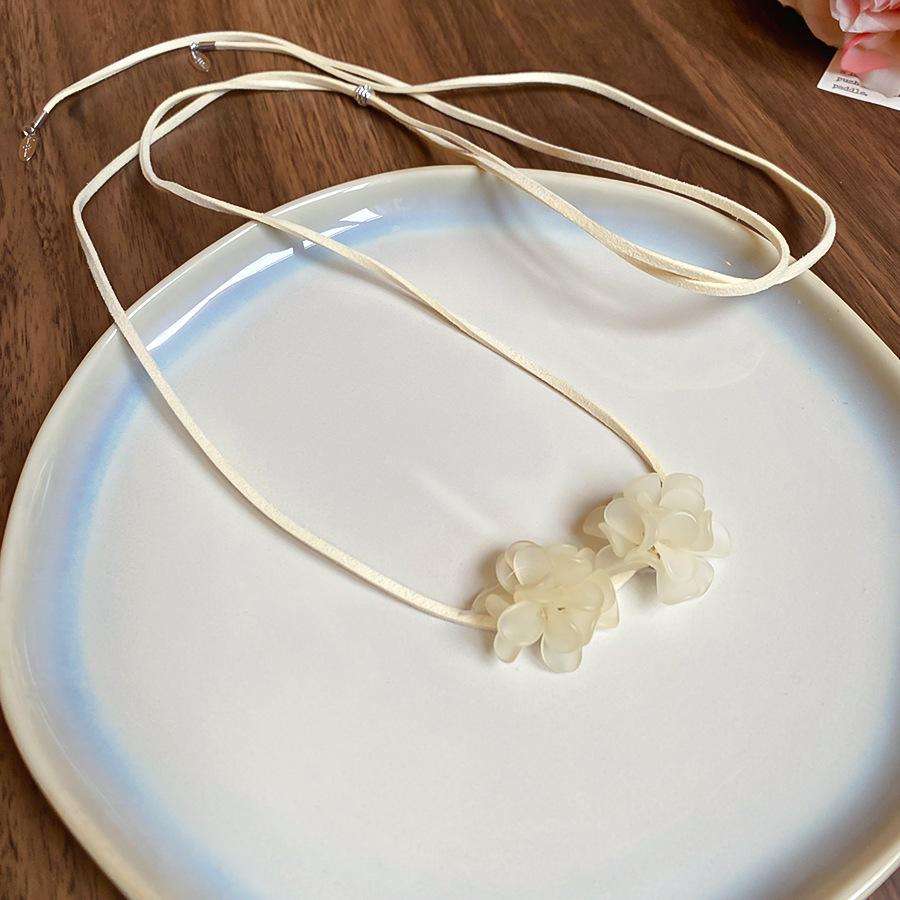 Acryl Kamelien Riemen Halskette Frühling und Sommer Super Unsterblich Mori Schlüsselbeinkette Mode Süß Kleine Frische Halskette