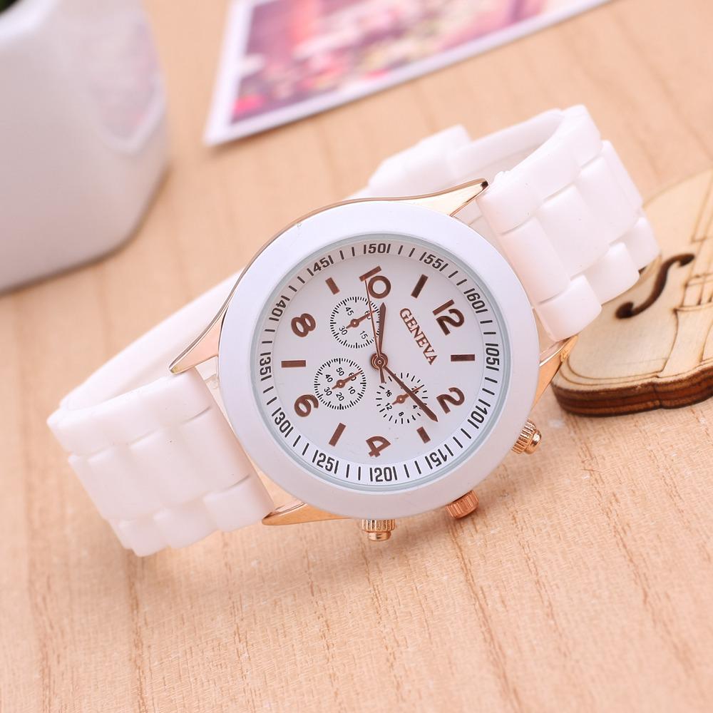 Fashionable Women's Watch Luxury Quartz Movement Silicone Band Wristwatch for Ladies