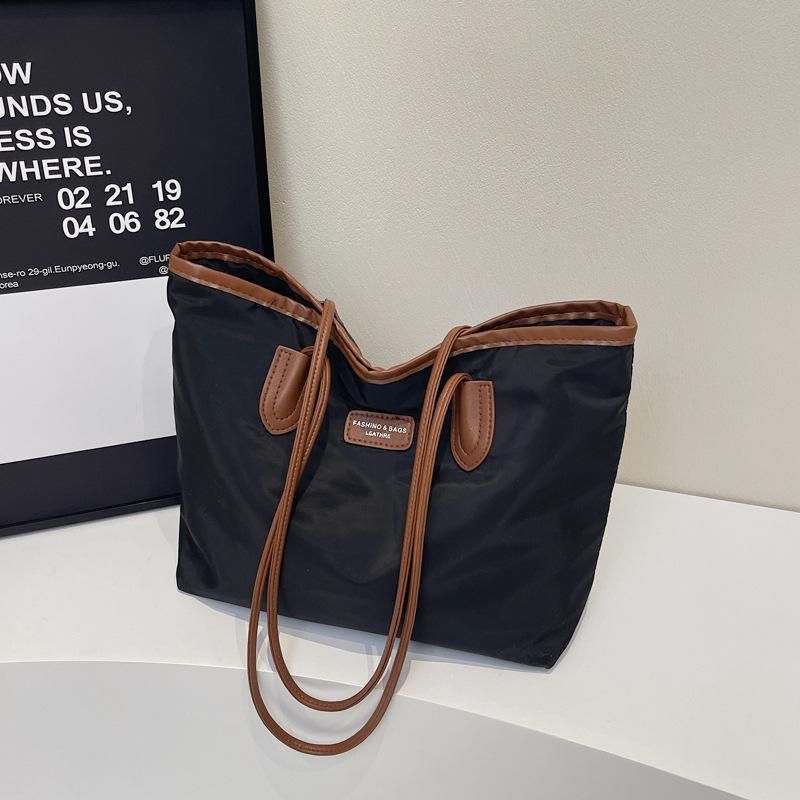 Bags Women's Large Capacity 2025 New Casual Trend Niche Design Shoulder Bag Cloth Bag Simple Commuter Tote Bag