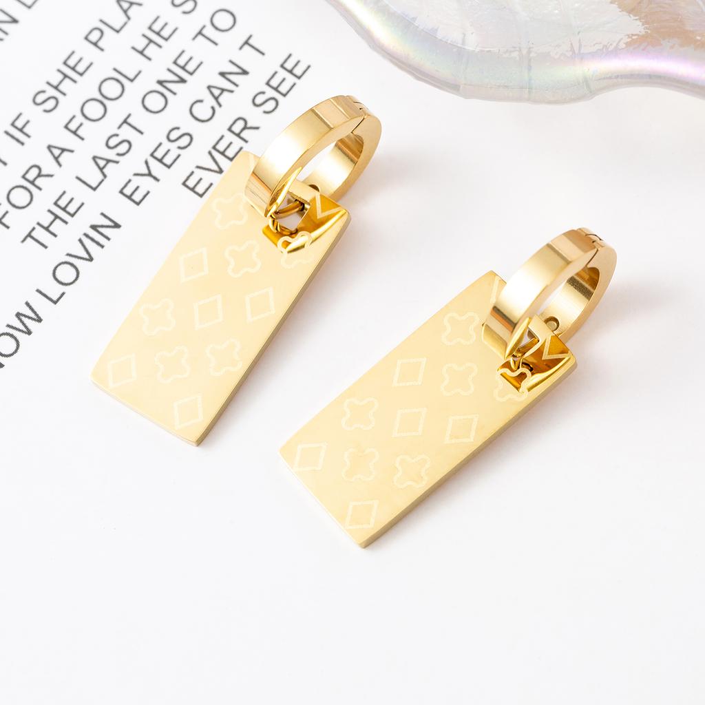 Hollow rectangular women's clip earrings, stainless steel plated with 18K gold, personalized pendant earrings