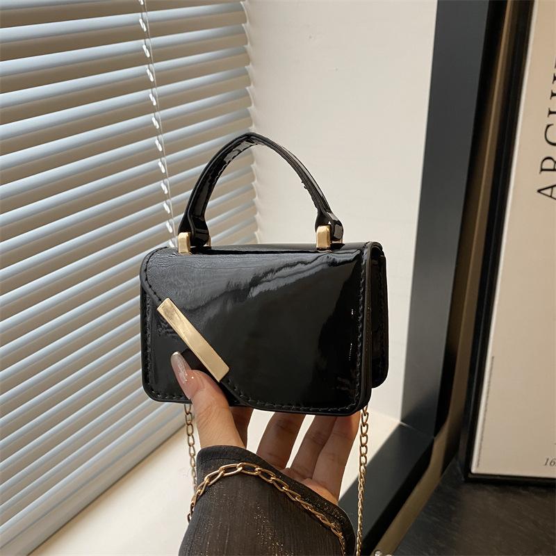 Solid color new retro simple fashion casual contrasting color single shoulder oblique span small square bag