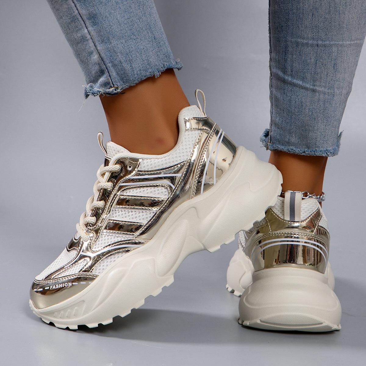 

New breathable and comfortable low-top color matching sports and leisure shoes fashionable green set of lace-up women s shoes 36 чорний