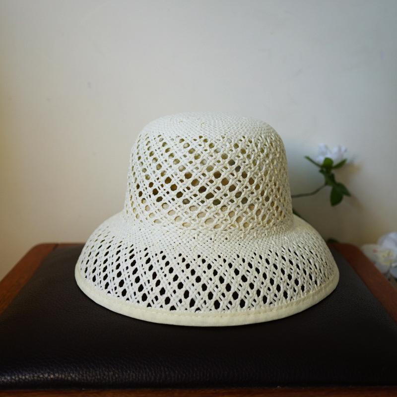 French Elegant Retro White Hepburn Fungus Lace-Up Bell-Shaped Basin Hat Woven Straw Hat Women'S Summer Vacation Fisherman'S Top Hat