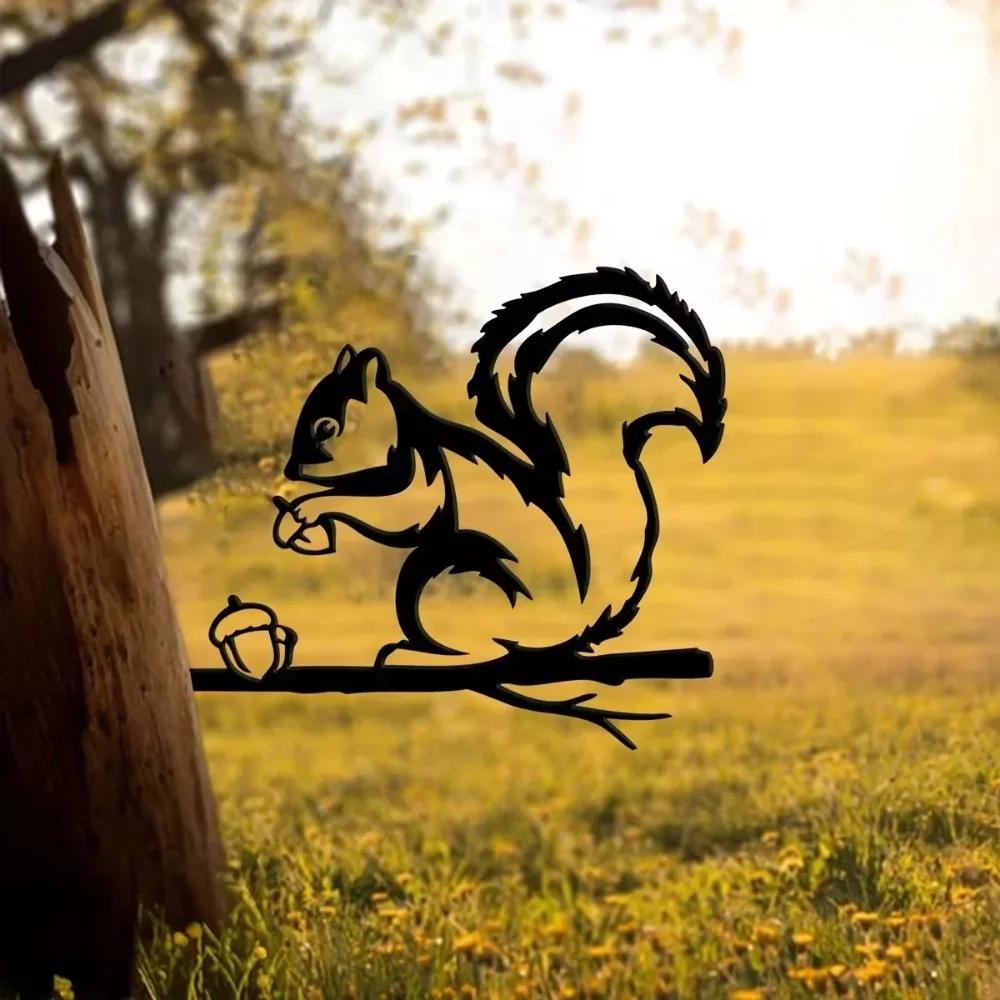 Charming Metal Squirrel - Rustic Outdoor Yard Art. Handmade Home & Garden Decor, Perfect for Weddings and Housewarming Gifts