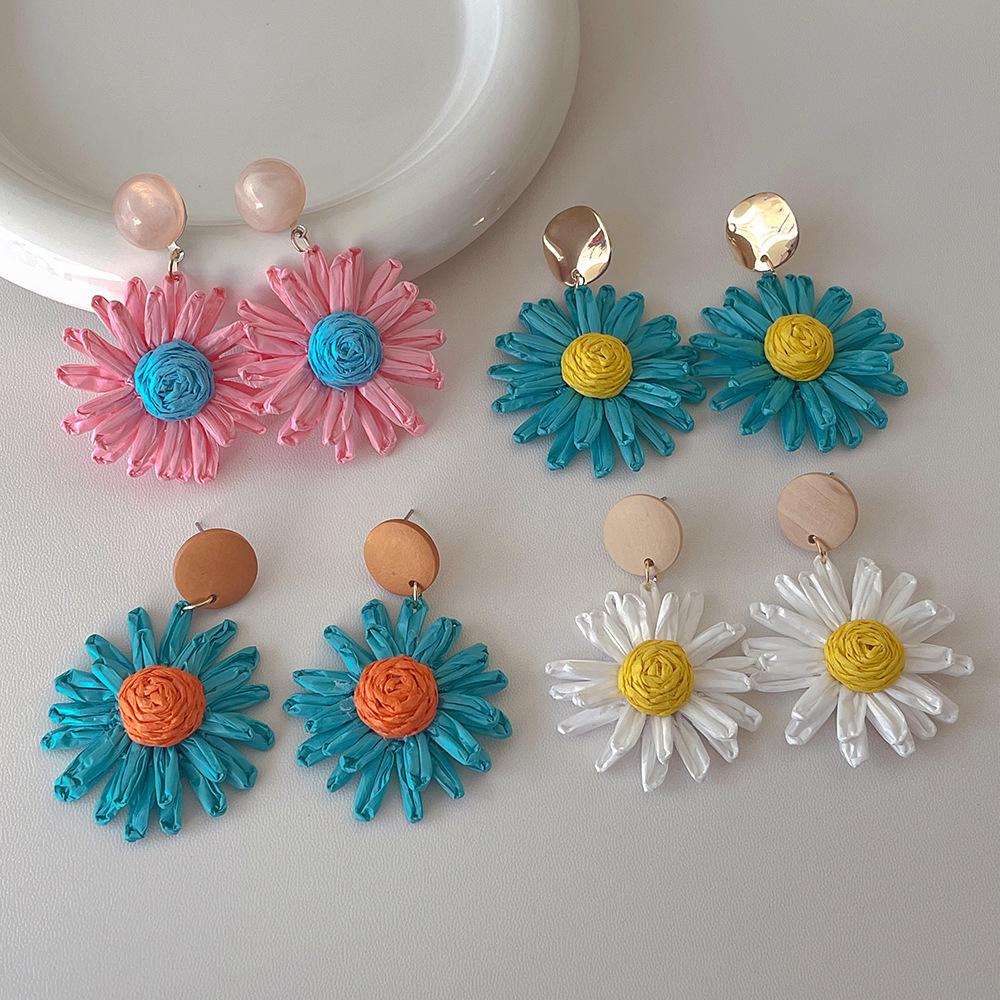 Colorful Raffia Flower Dangle Earrings - Summer Beach Vacation Style, European & American Fashion.