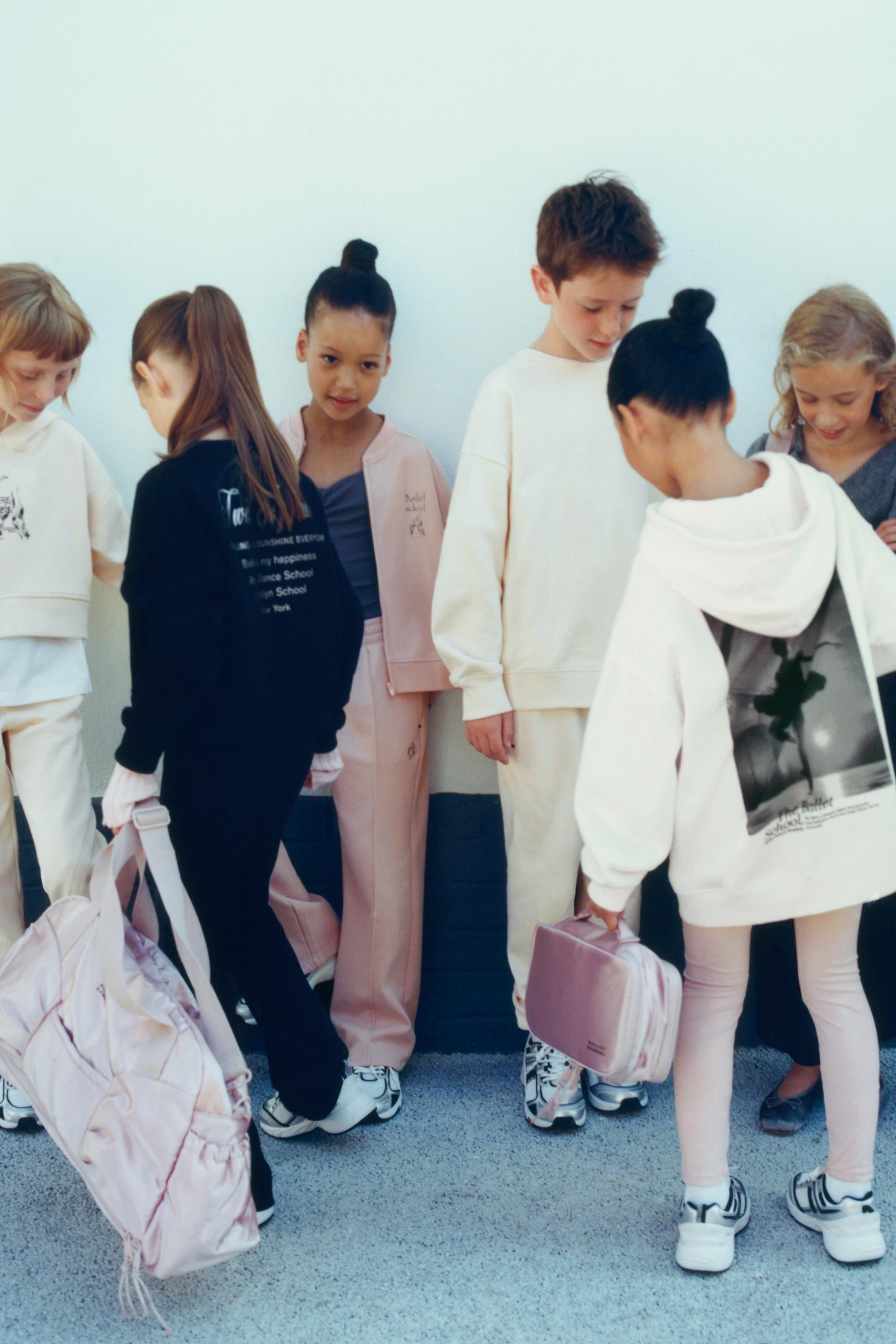 

ТОЛСТОВКА ДЛЯ ФОТОГРАФИИ БАЛЕТ