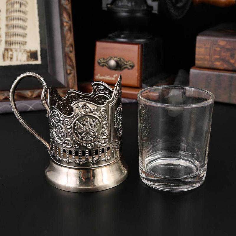 Vintage Russisch-Stil Whiskeyglasbecher mit Henkel Kreatives Metall-Trinkgeschirr für Partys und Treffen