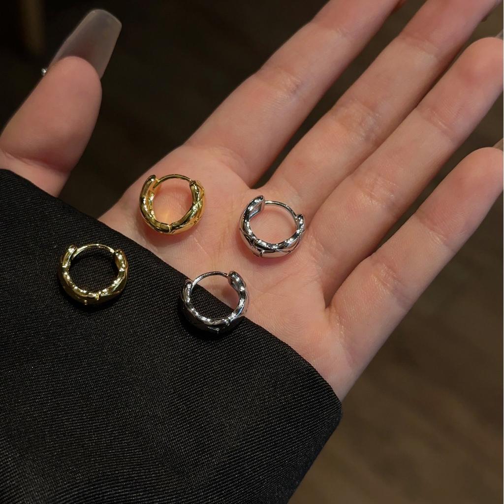 Simple Metal Plaid Circle Temperament Cold Wind Ear Buckle Earrings, Environmentally Friendly