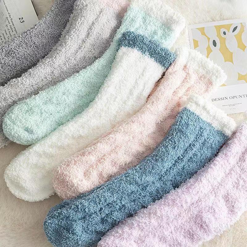Women's Macaron Color Plush Socks: Warm, Non-Slip, Breathable Coral Fleece Sleep Socks for Autumn and Winter.