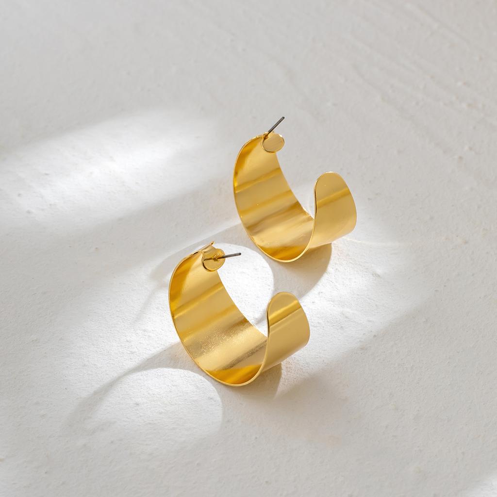 Large Wide C Shape Metal Earrings for Women Trendy Exaggerated Big Drop Earrings 2026 Fashion Jewelry Female Accessories Gifts