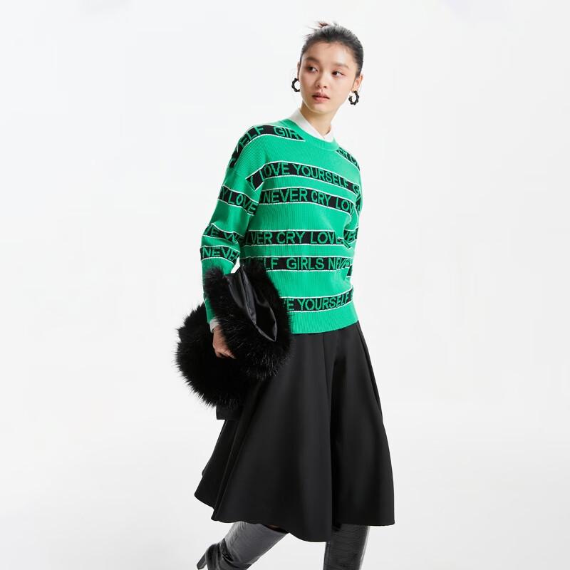 

VEROMODA Women s Plaid Round Neck Sweater S