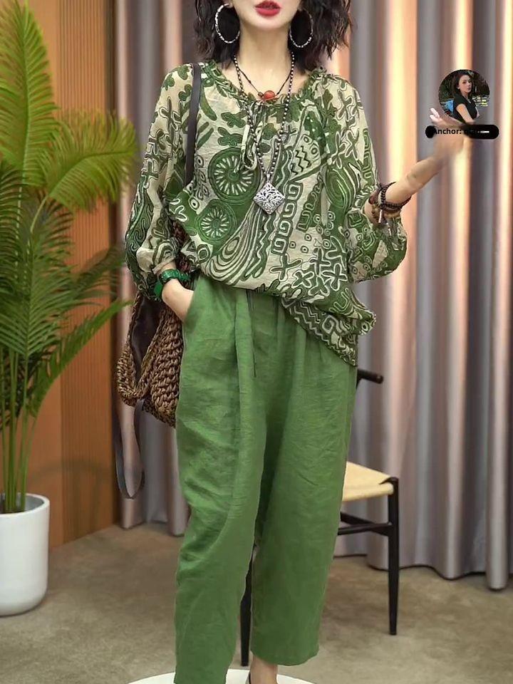 Retro Print Oversized Women's T-Shirt - Spring/Summer 2025, Loose Sun Protection Pullover for Middle-Aged and Elderly Moms