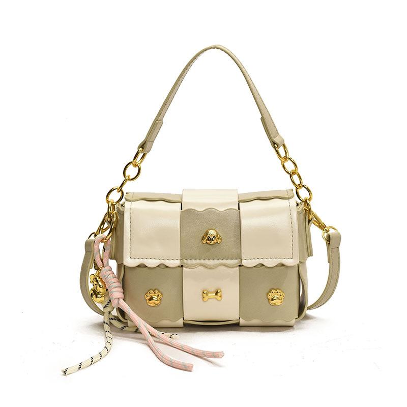 This year's popular bags 2025 spring new Korean version fashion splicing small square bag personalized rivets niche messenger bag