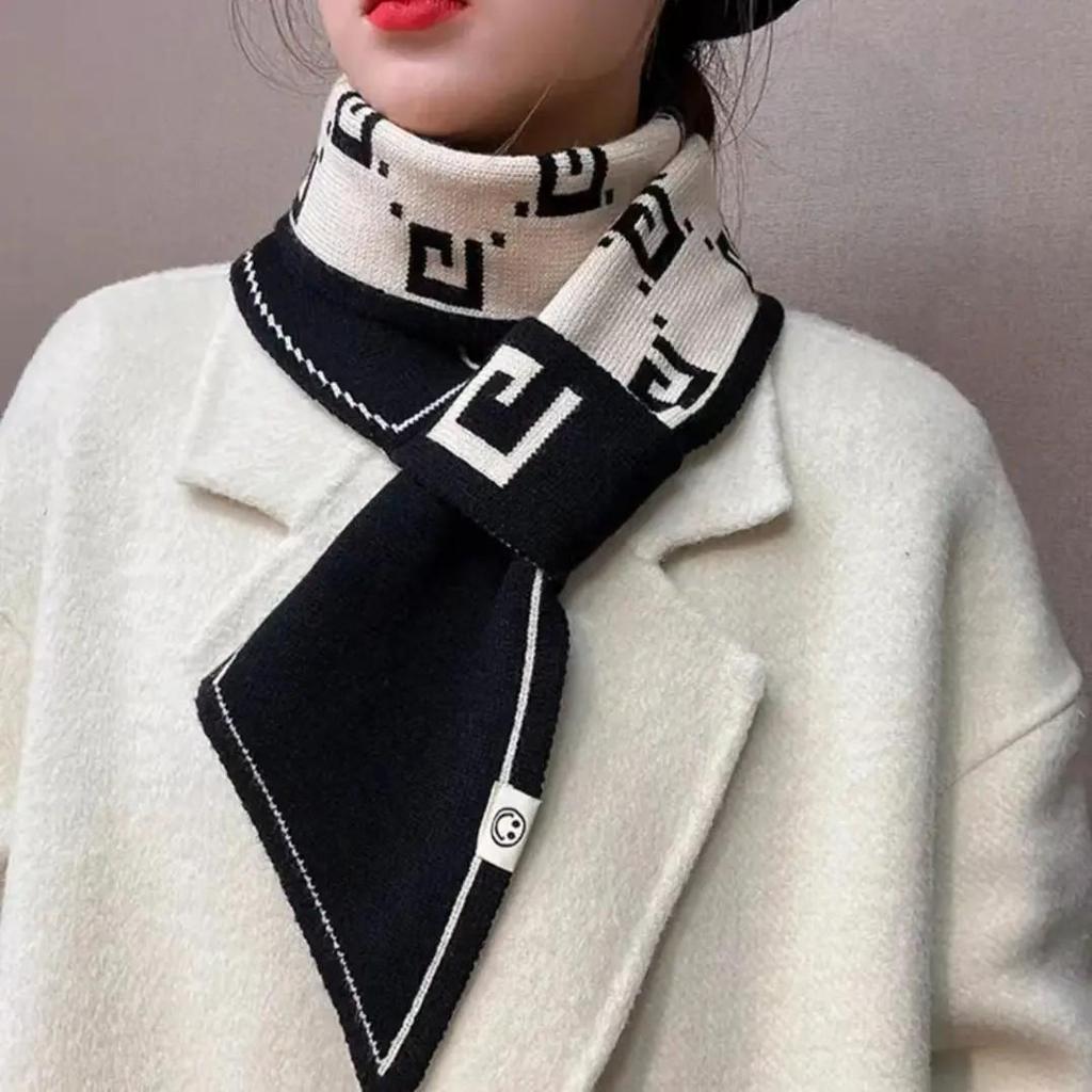 **Introductory Price: Women's Autumn/Winter Knitted Scarf - 2025 Hot Style, Cozy & Neck-Protecting**