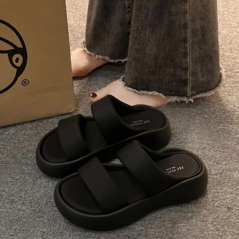 Thick-soled soft leather slippers for women's outer wear summer 2025 new high-end fashion versatile one-word drag women's casual sandals