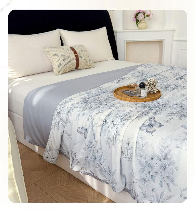 Summer Silk Quilt: Digital Print Floral Air Conditioning Comforter