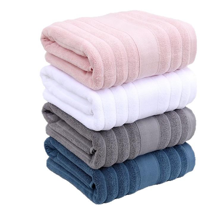 Thickened Pure Cotton Bath Towel – Soft, Absorbent, Ideal for Adults, Couples, Home or Beach.
