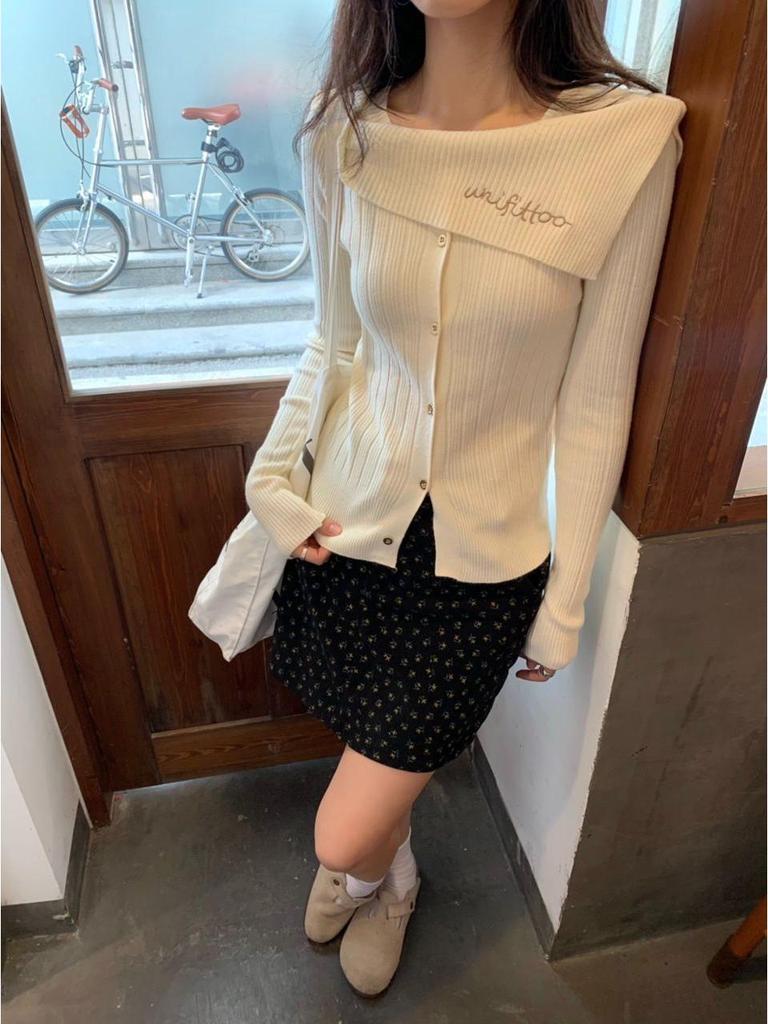 Korean Chic One-Shoulder Long-Sleeve Knit Top - Autumn/Winter Elegant Design for Women