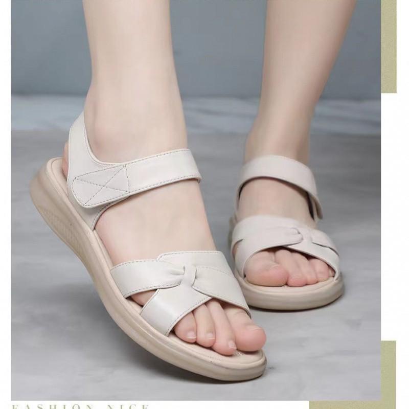 Fashion New Summer Women's Platforms Sandals, Slip-Resistant Middle-Aged Mothers Shoes Flat Casual Ladies Sandals Beach Shoes