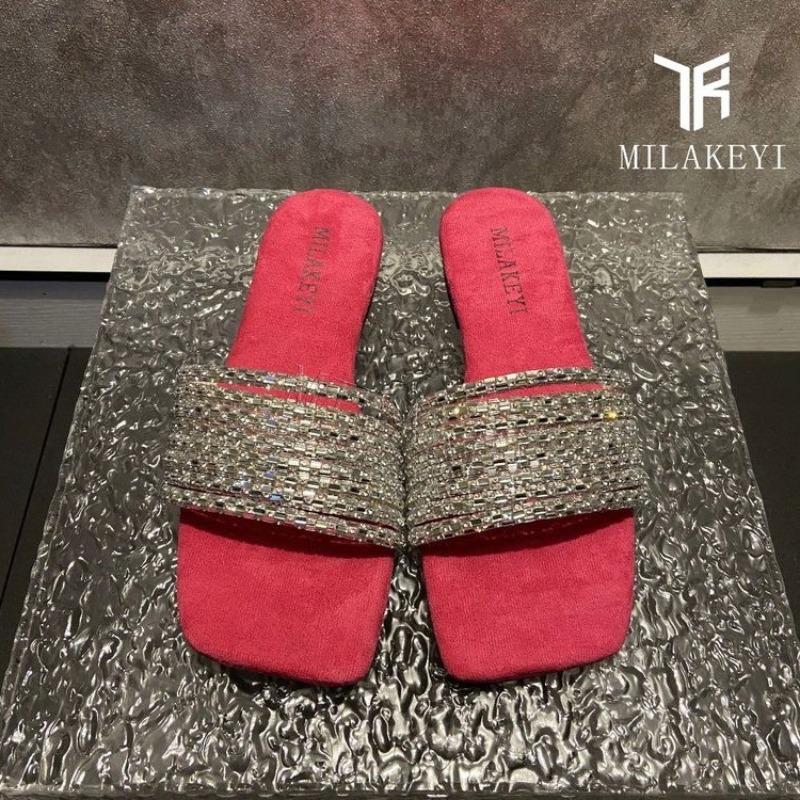 2024 Women's New Slippers Luxurious Rhinestone Designer Women's Fashion Summer Casual Open Toe Flat Beach Slippers