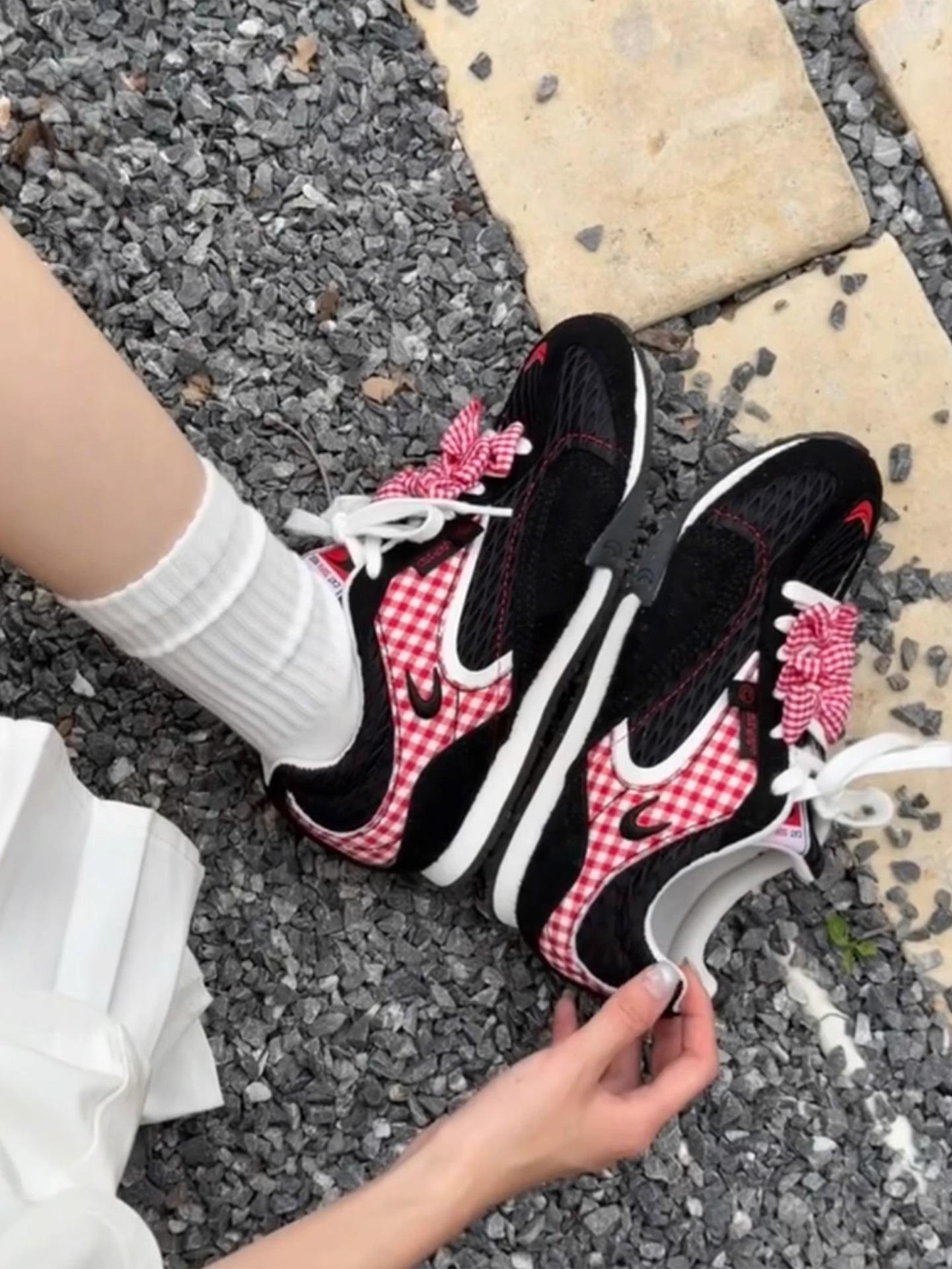 

Retro Dexun shoes women s 2025 new summer mesh breathable outdoor sports and leisure shoes versatile fishing net shoes 40