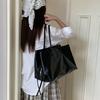 Simple Commuting Handbag with High-end Style and Large Capacity, Single-shoulder Tote Bag
