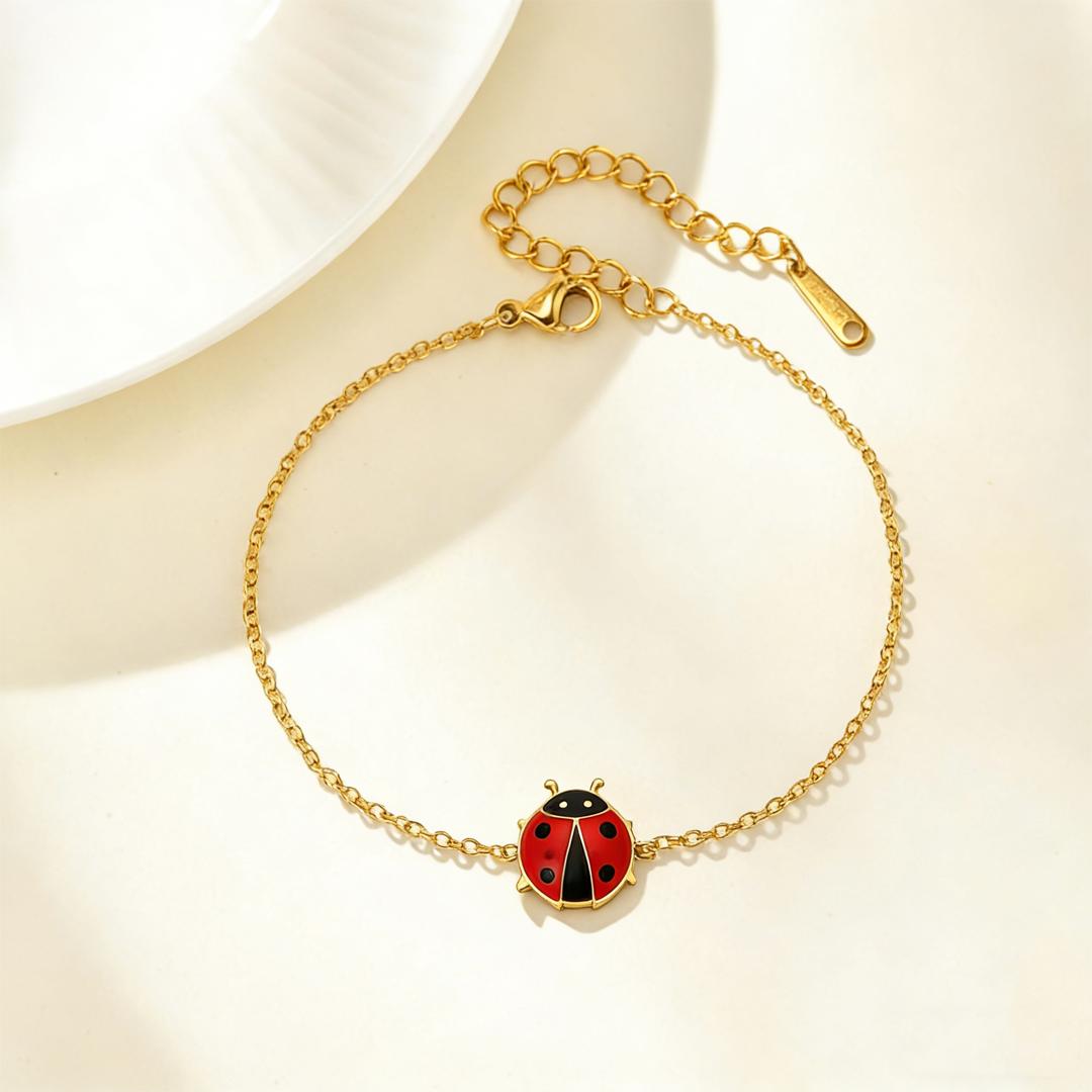 

Cute Red Ladybug Charm Bracelets for Women Girls, Stainless Steel Animal Pendant Bracelets, Fashion Jewelry for Party Gift
