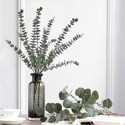 1 szt. Gałązki eukaliptusa Sztuczne liście eukaliptusa Zielona roślina Realistyczne kwiaty Eukaliptus do domu Bukiet ślubny Dekoracja wazonu