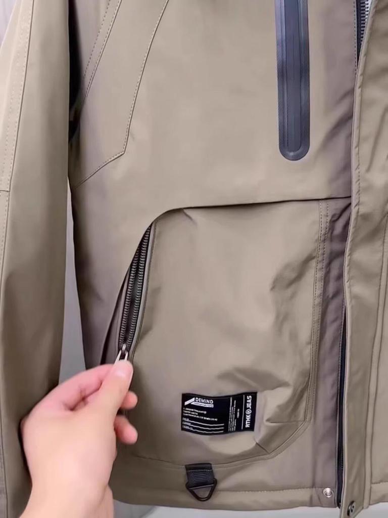 Men's Mountaineering Hooded Jacket: Trendy, Loose-Fit, Versatile, Casual Fashion Coat for Autumn/Winter.