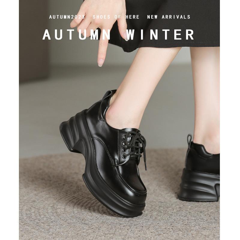 

Невысокий мужчина увеличивает рост толстоподошвенные весенние новые белые маффины одинарные туфли женские на шнуровке маленькие кожаные туфли 40