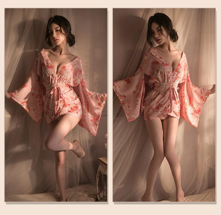 Encantador Conjunto de Lencería de Tres Piezas Estilo Kimono: Albornoz de Dormir con Estampado Japonés Lindo