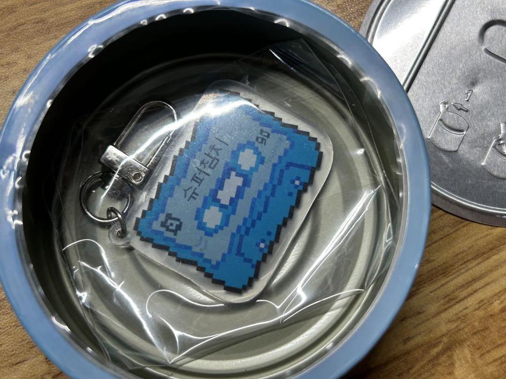 [USED] BTS Jin Runseokjin LA pop up key ring