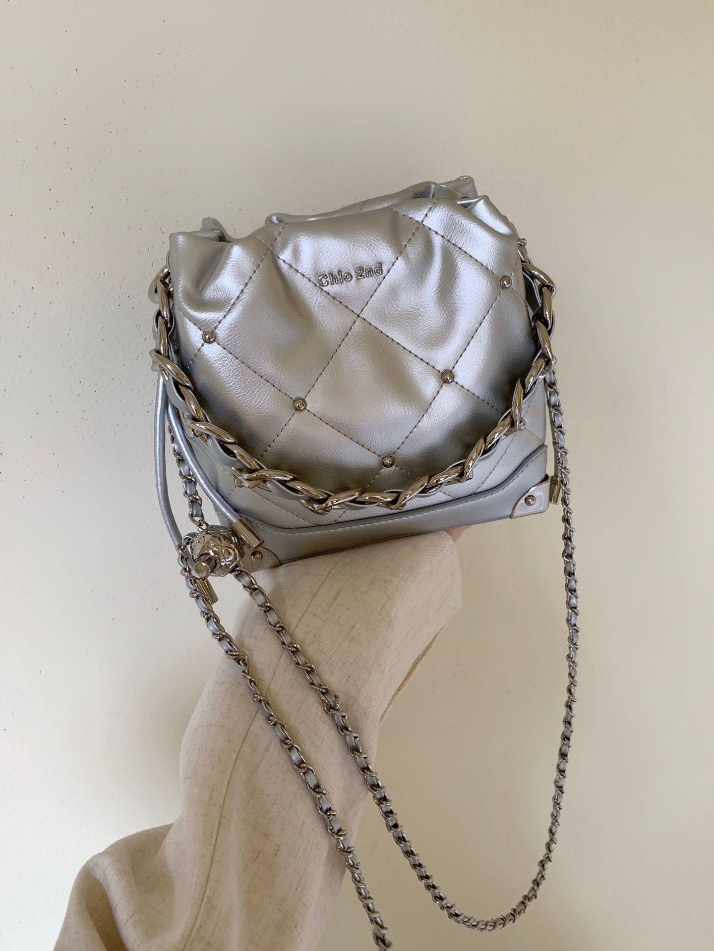 

Сумка-ведро Galaxy Secret, женская сумка через плечо, новинка 2024 года, серебристая сумка на цепочке серебряный