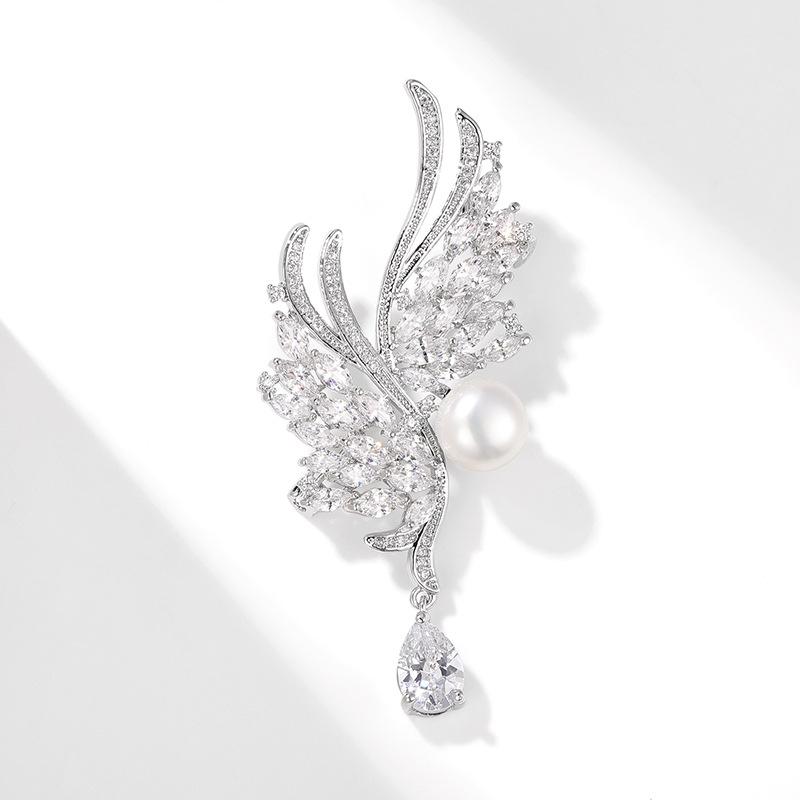 Luxury Zircon Wing Brooch Natural Freshwater Pearl Corsage Elegant Suit Coat Accessory Pin